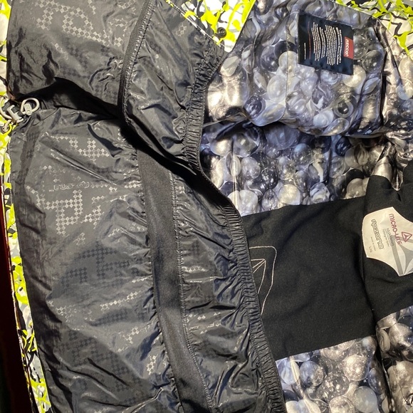 Ripzone Men’s Micro-Lite Ski/Snowboard Jacket - Picture 9 of 15